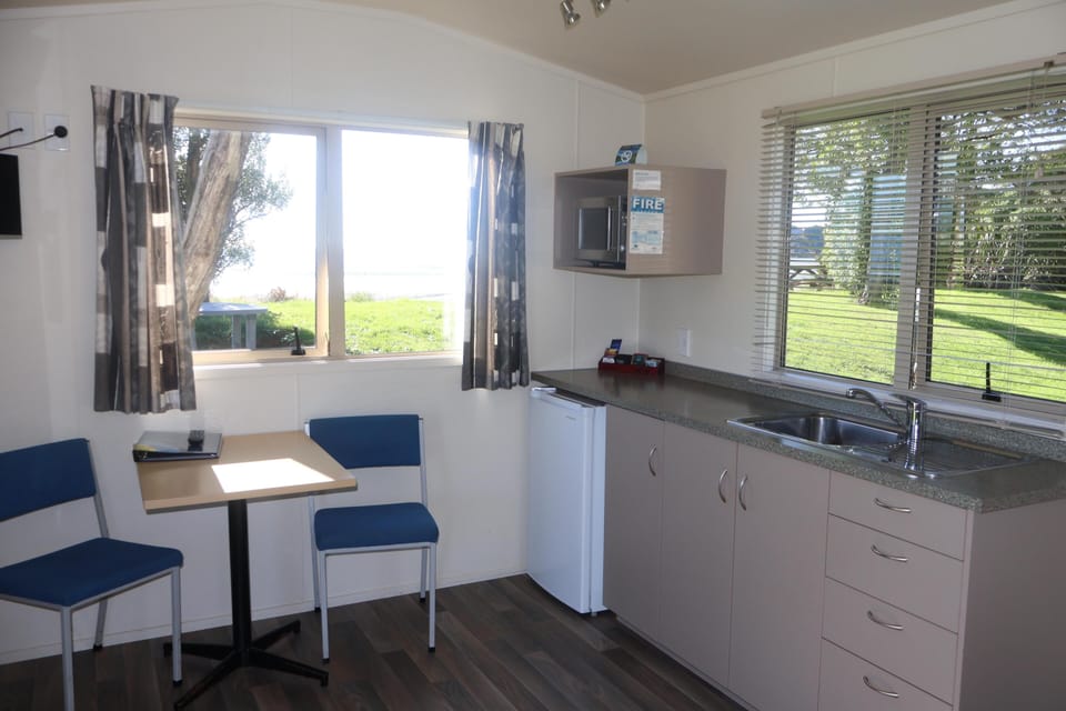 Standard Studio, Kitchenette, Ocean View | Iron/ironing board (on request), WiFi (free)