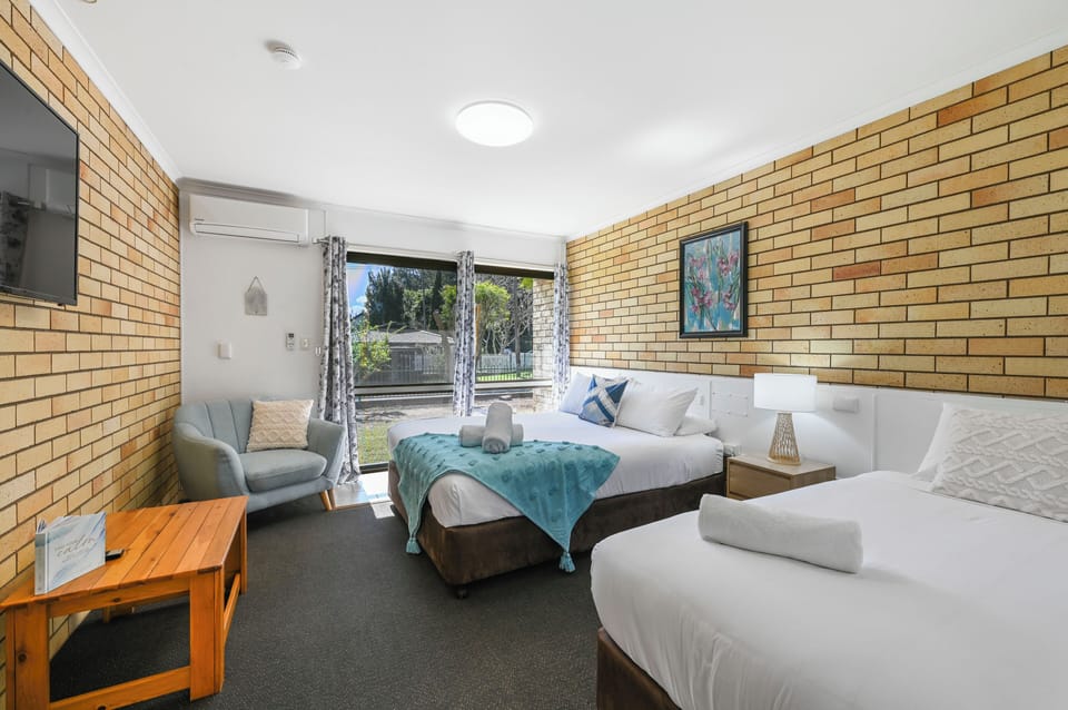 Double or Twin Room | Iron/ironing board, WiFi (free), bed sheets