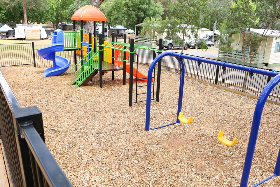 Brownhill Creek Tourist Park Cabin in Adelaide