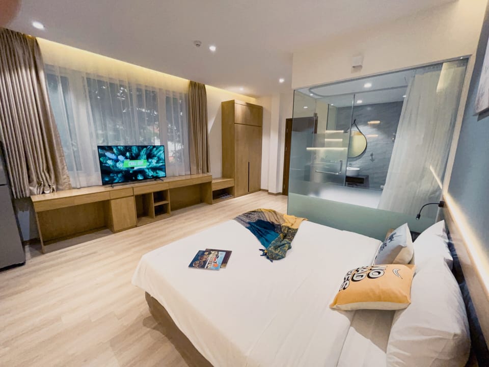 Superior Studio | Minibar, desk, laptop workspace, free WiFi