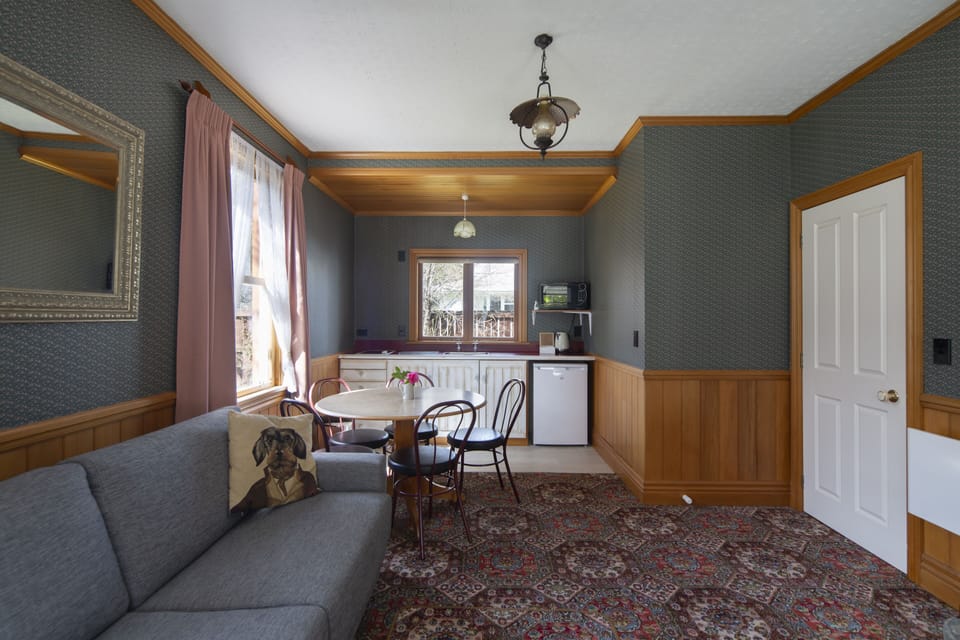 Family Cottage, 2 Bedrooms, Non Smoking, 2 Bathrooms | Living area | Flat-screen TV