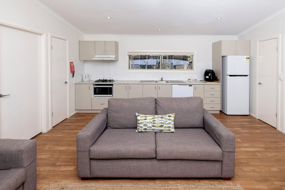Standard Villa, 2 Bedrooms, Kitchen (Main Beach Villa 4.5*) | Living area