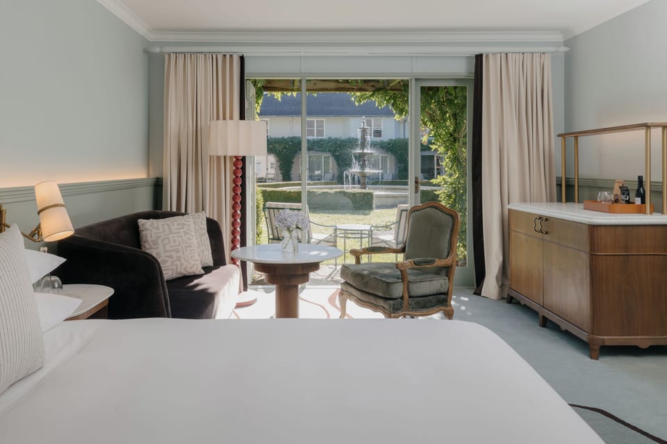 Garden Terrace | Minibar (some free items), in-room safe, blackout drapes