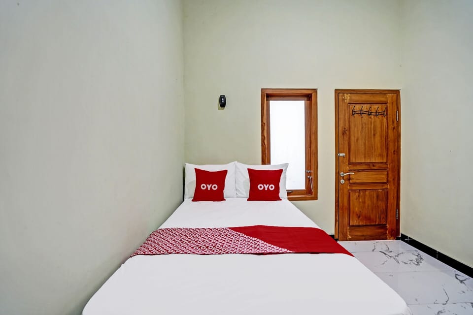 Standard Double Room | Desk, laptop workspace, free WiFi, bed sheets