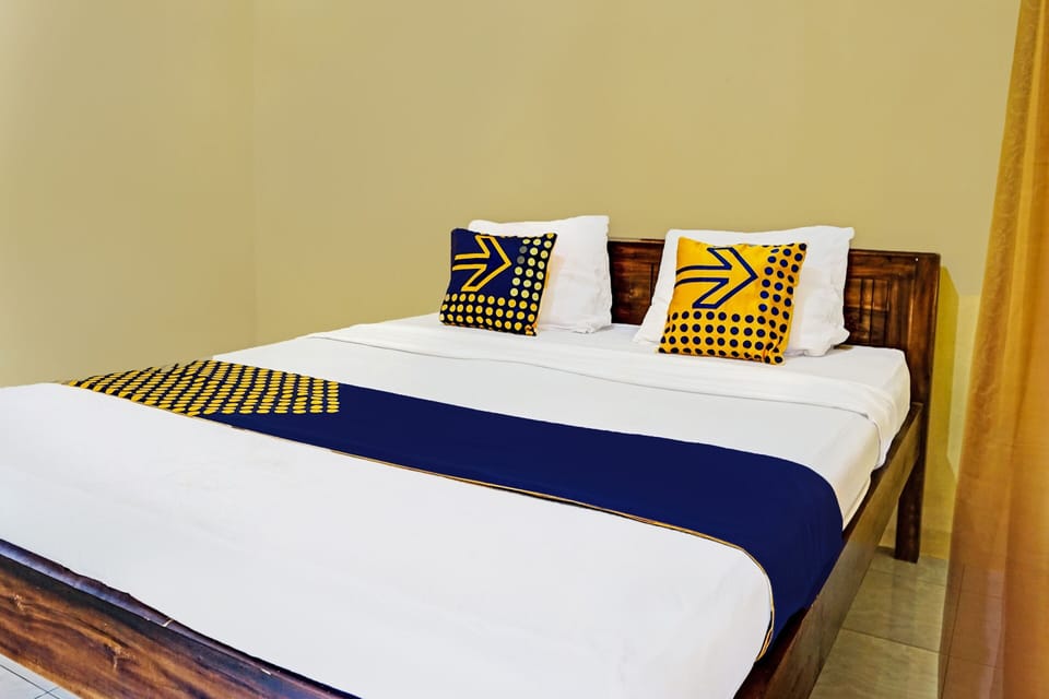 Economy Double Room | Laptop workspace, free WiFi, bed sheets