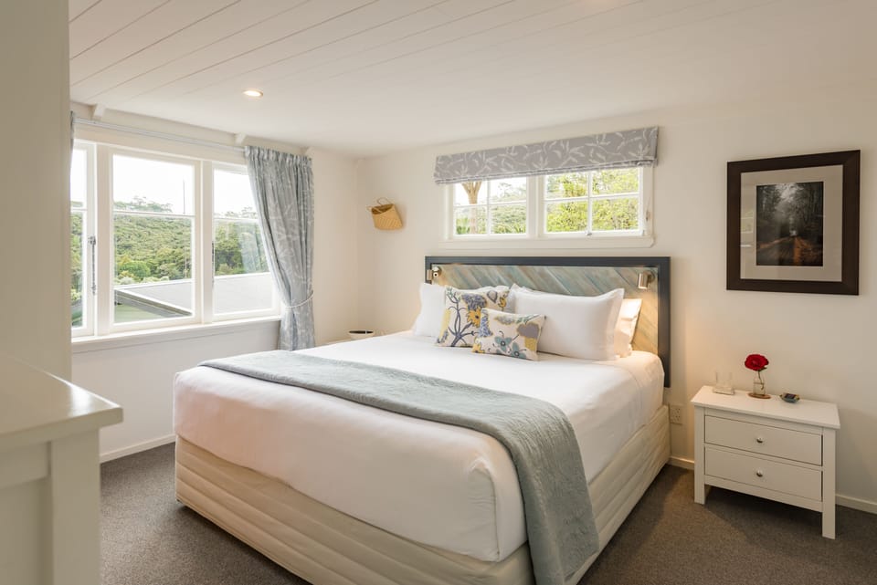 Acardia Cottage | Egyptian cotton sheets, premium bedding, down comforters