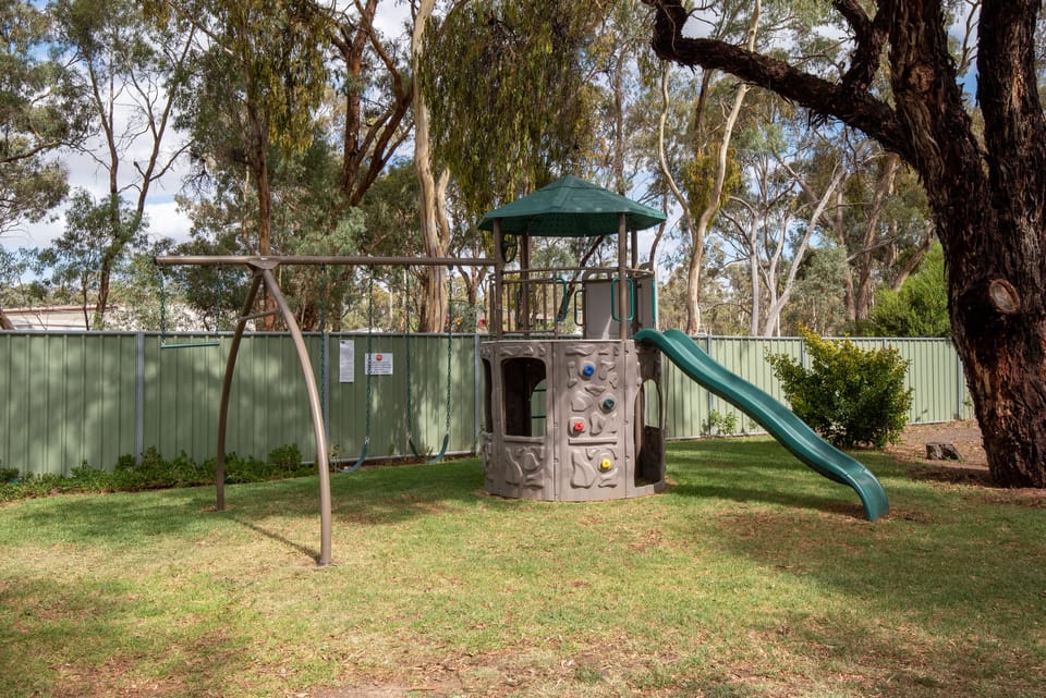 Golden Country Motel & Caravan Park Motel in Victoria