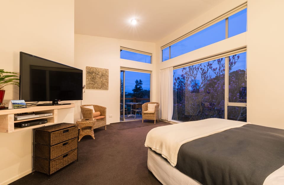 Minibar, soundproofing, iron/ironing board, free WiFi