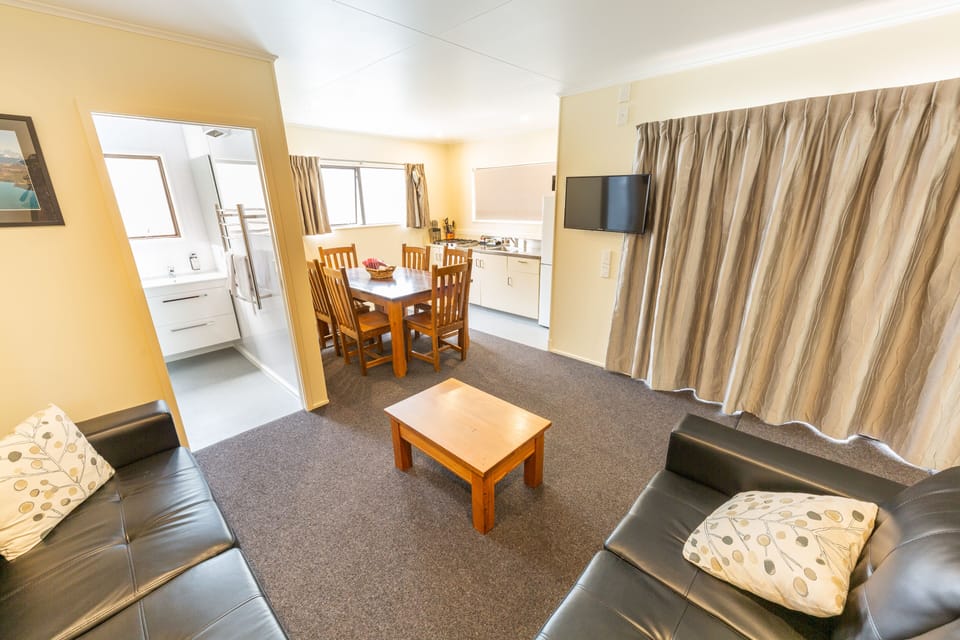 2 Bedroom Motel | Free WiFi, bed sheets