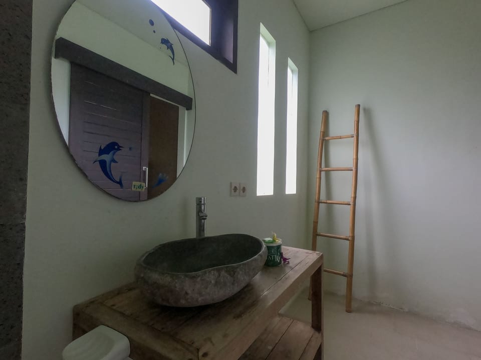Medori Putih Homestay Bed and Breakfast in Bali