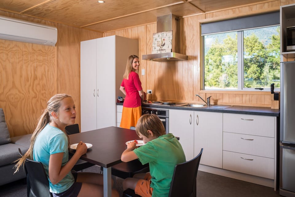 Superior 2 Bedroom Motel | Private kitchen