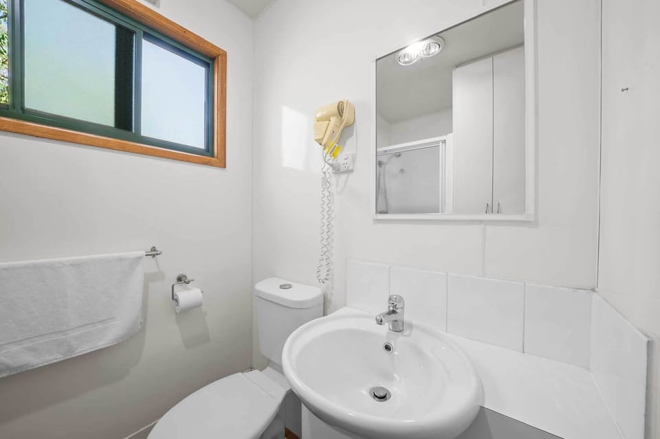 Albury Holiday Park Campground/ 
RV Resort in Albury