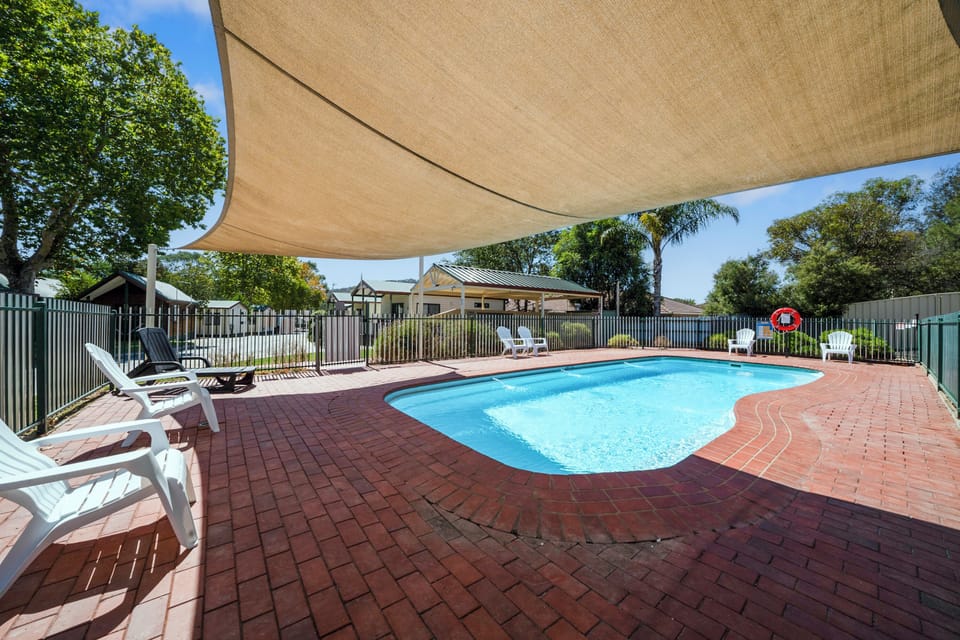 Albury Holiday Park Campground/ 
RV Resort in Albury
