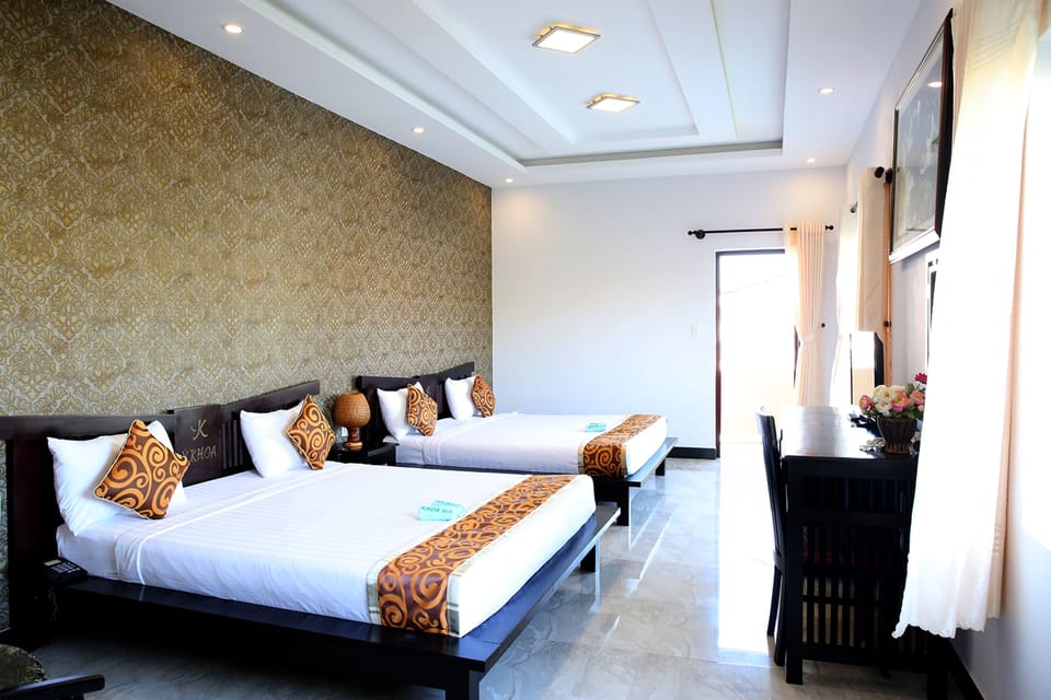 Quadruple Room | Minibar, in-room safe, desk, free WiFi