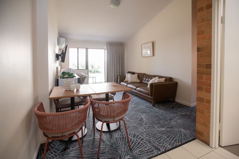Standard Suite, Multiple Beds, Non Smoking, Ensuite | Living area | 42-inch Smart TV with digital channels
