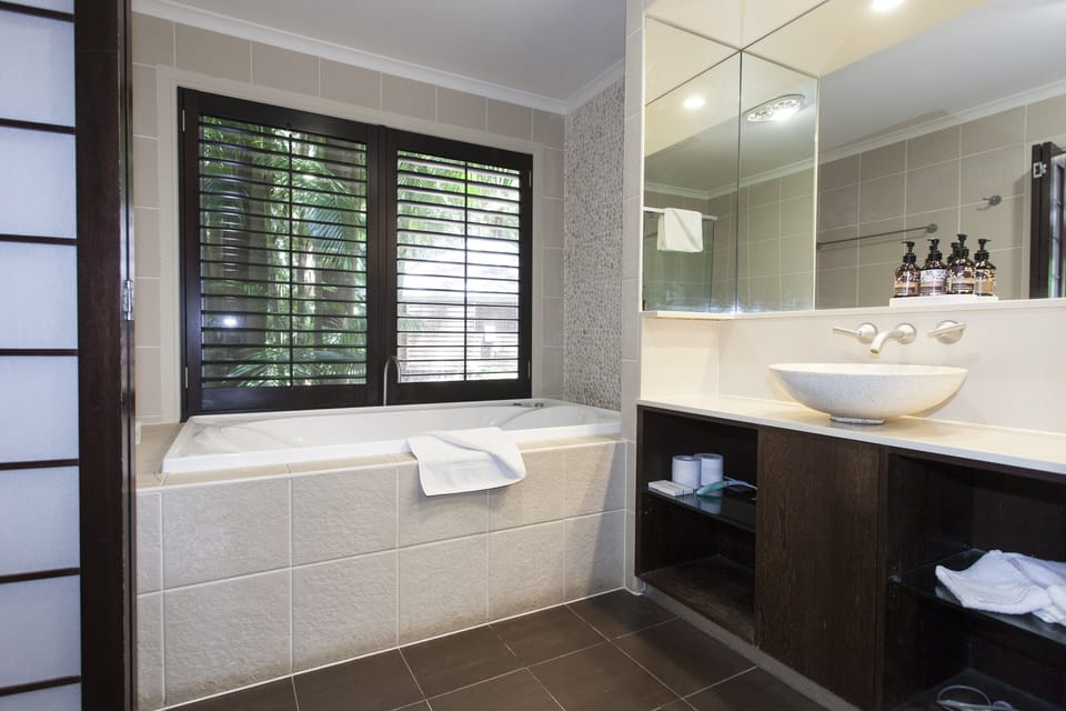 Songbirds Rainforest Retreat Lodge in Tamborine Mountain