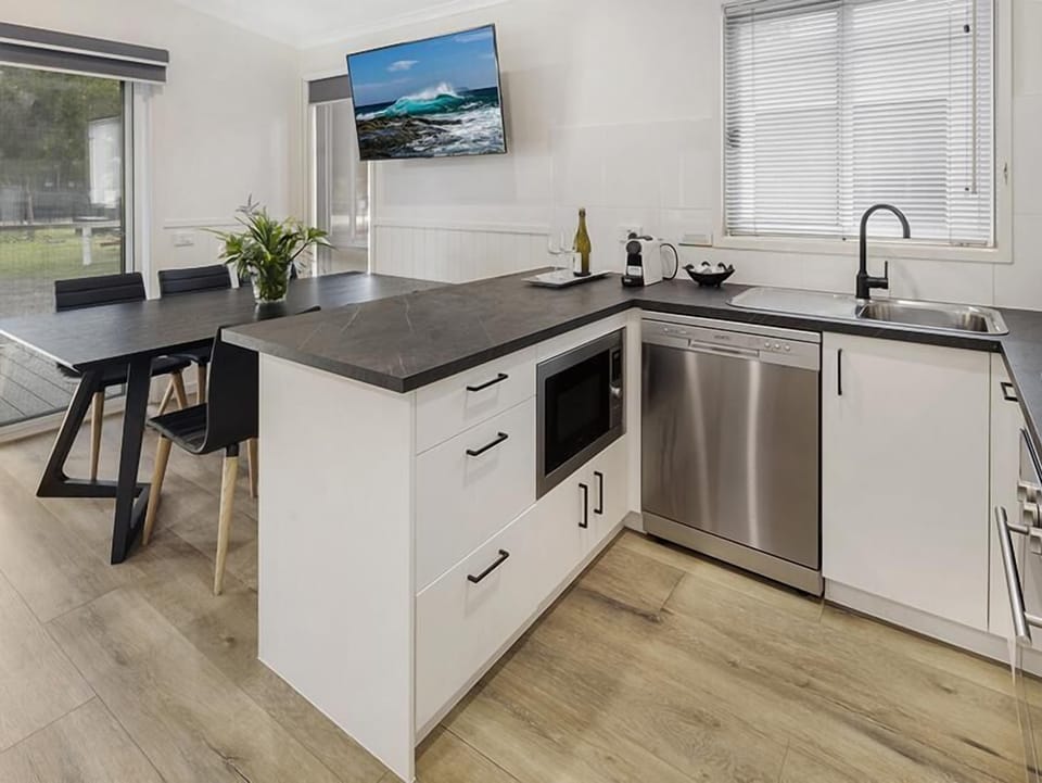 Premium Villa, 2 Bedrooms | Private kitchen