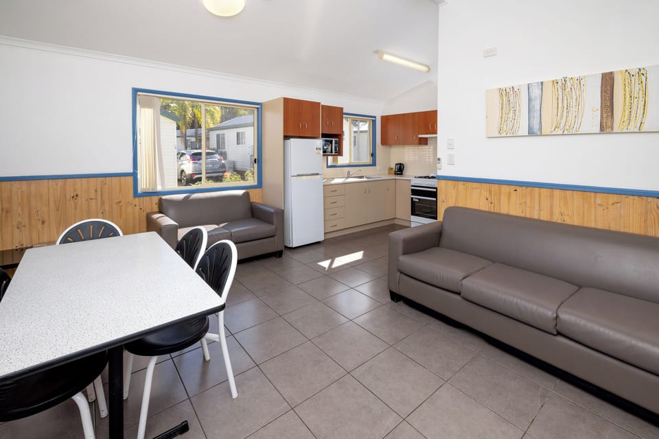 Standard 2 Bedroom Spa Cabin | In-room dining