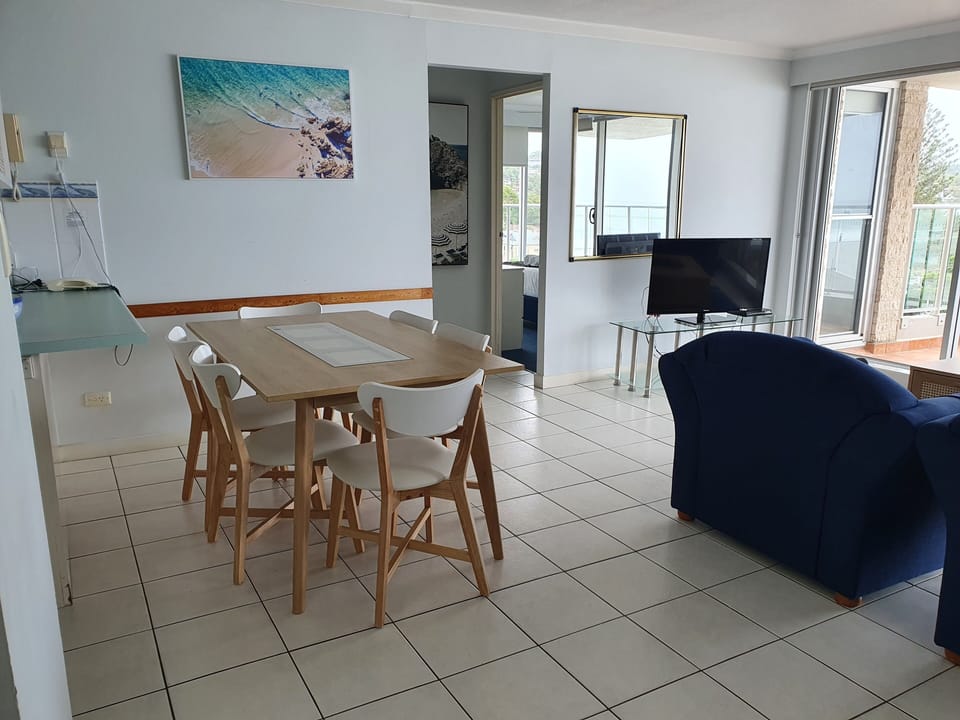2 bedrooms, iron/ironing board, WiFi (free), bed sheets