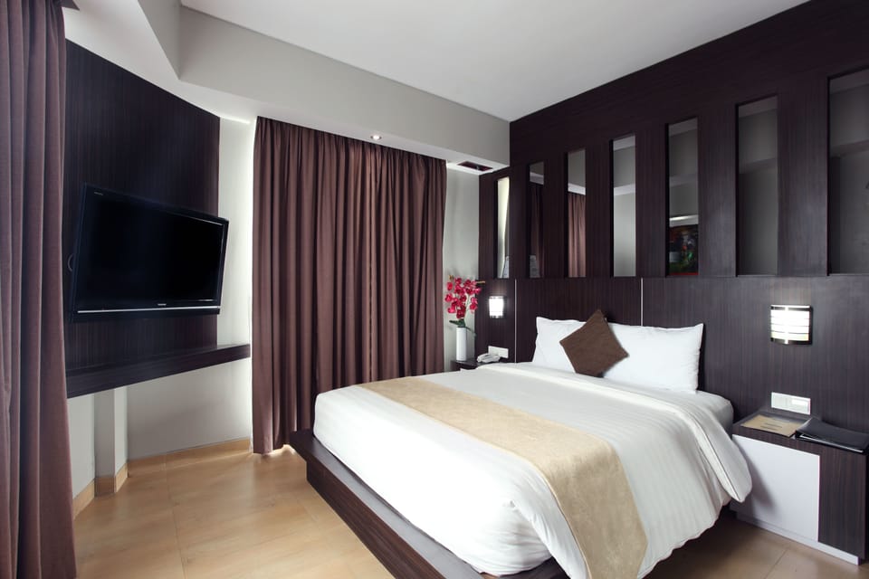 Superior Twin Room, No Windows | Minibar, in-room safe, desk, WiFi (free)