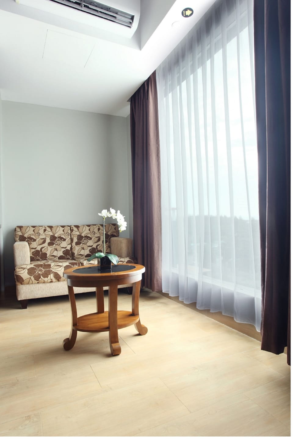 Executive Room | Minibar, in-room safe, desk, WiFi (free)