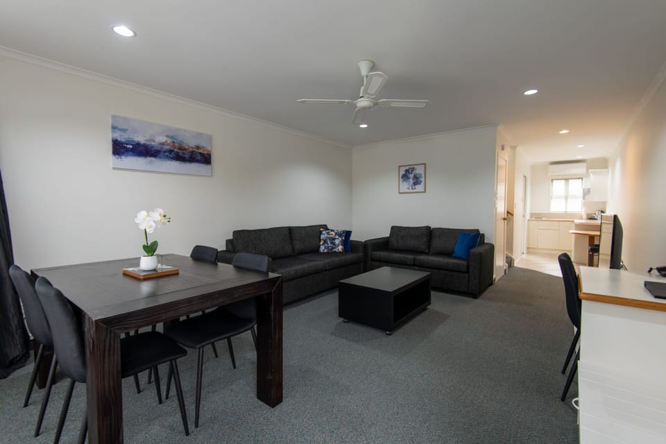 Superior Room, Non Smoking, Kitchen (Two Bedroom Apartment) | Living area