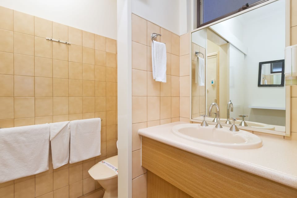 Hair dryer, towels