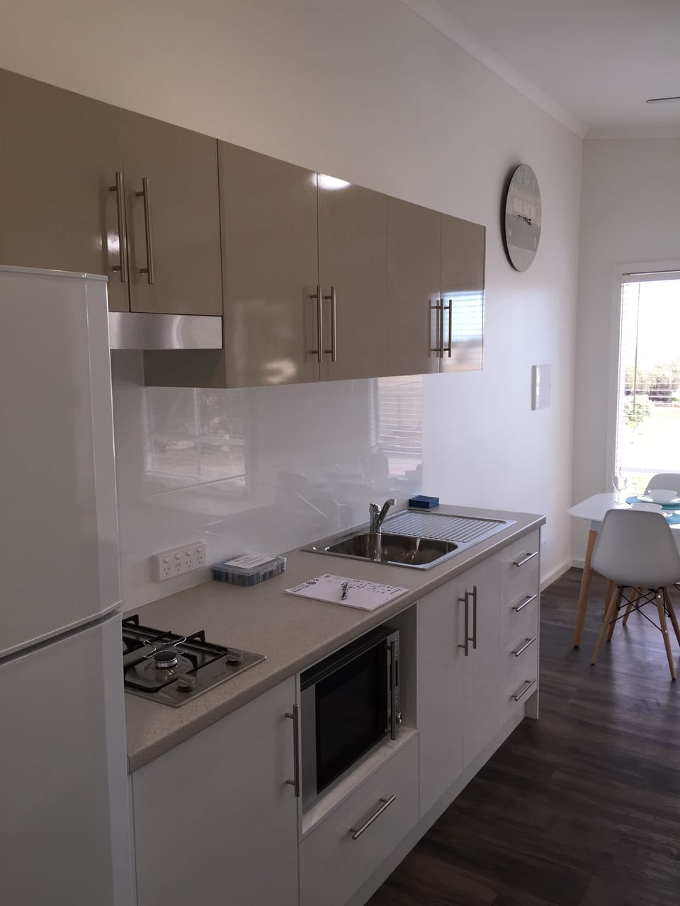 Seabreeze Villa - Sleeps 4 | Private kitchen | Microwave, stovetop, coffee/tea maker, cookware/dishes/utensils