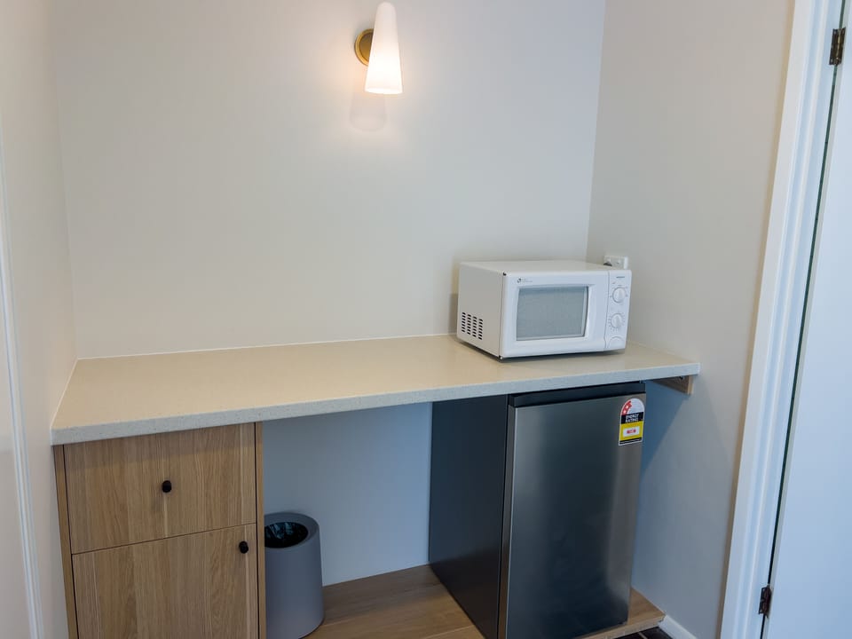 Standard Double Room | Microwave