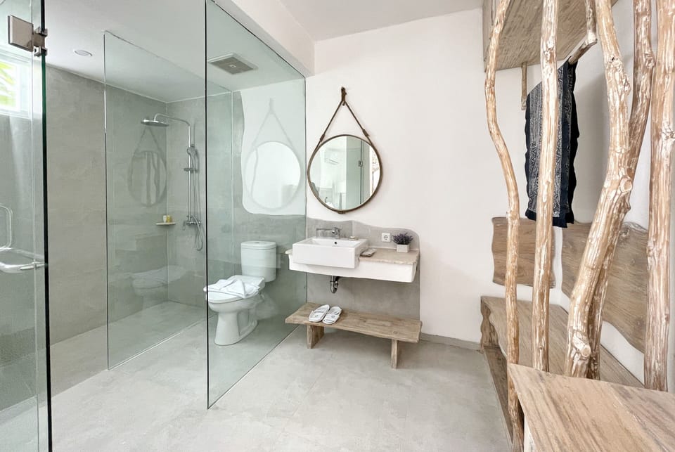 Deep soaking tub, rainfall showerhead, free toiletries, hair dryer