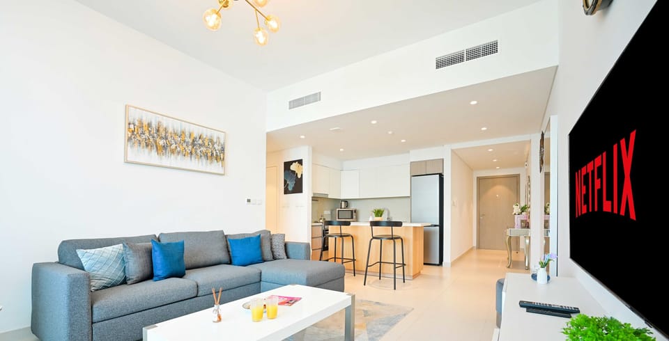 Apartment | Living area | Flat-screen TV