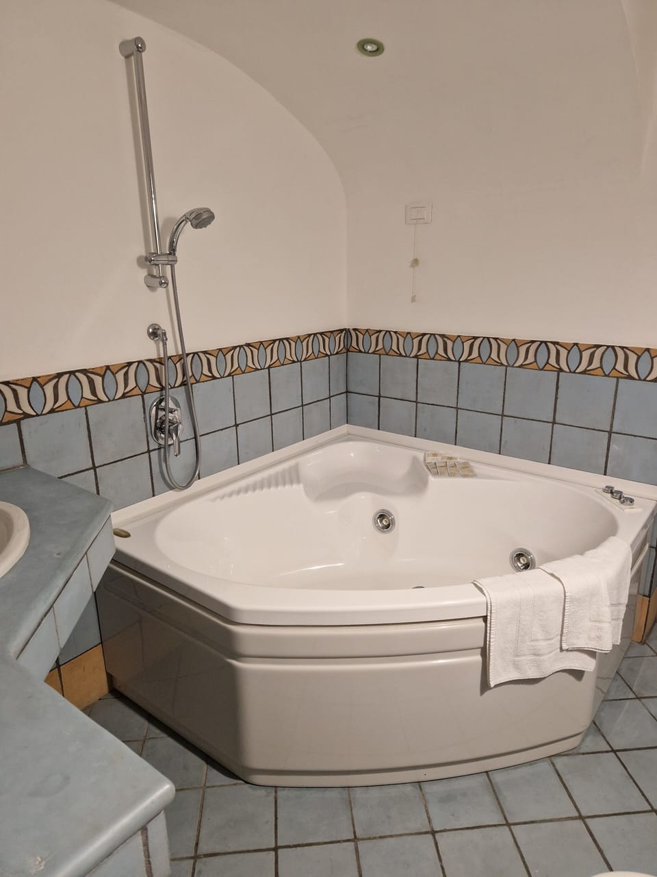 RAVELLO - sea view, with jacuzzi | Bathroom | Combined shower/tub, jetted tub, free toiletries, hair dryer