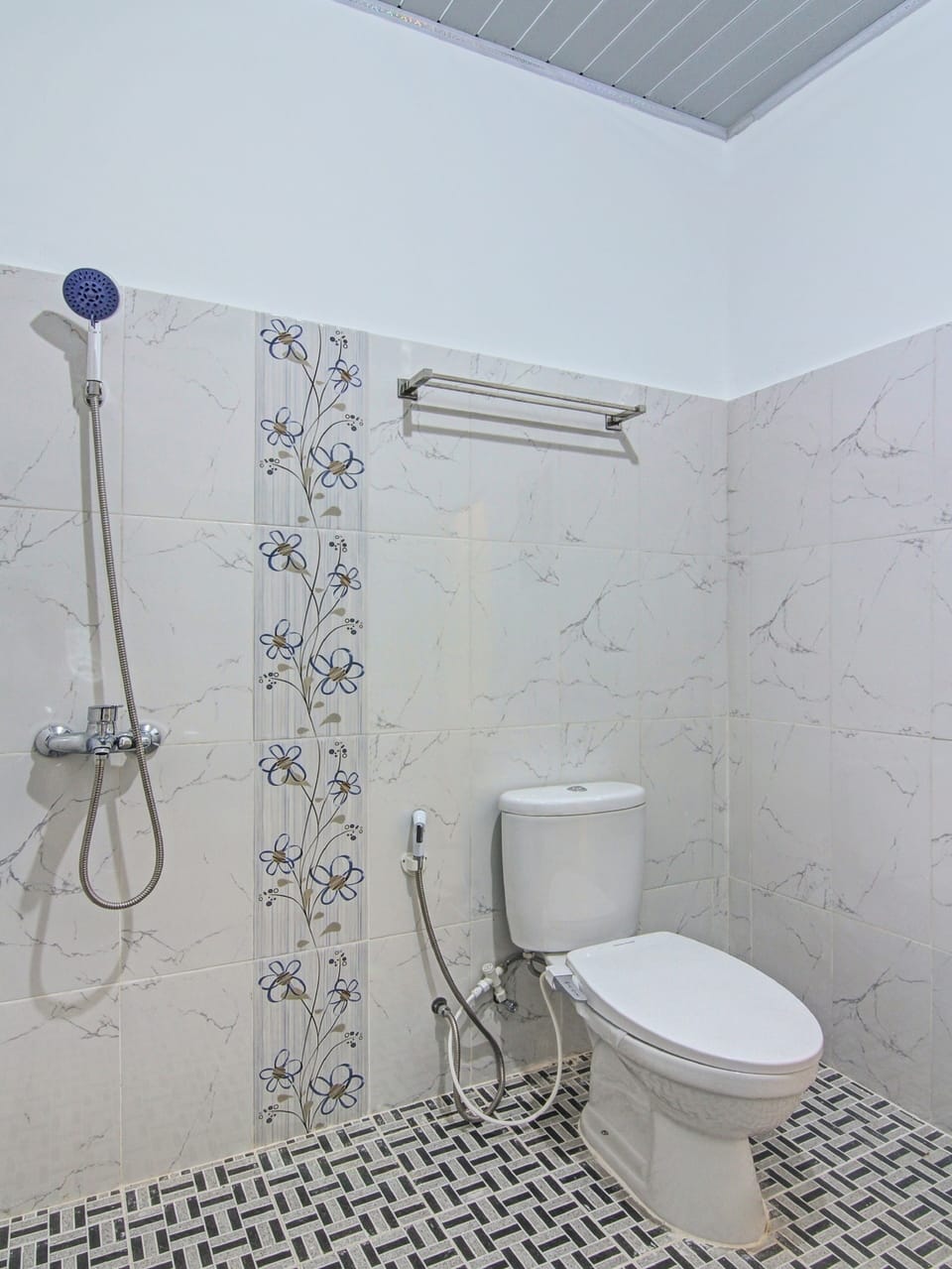 Deluxe Double Room | Bathroom | Shower, towels