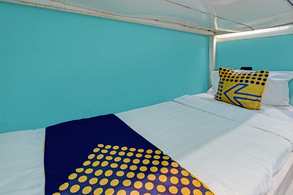 Economy Single Room | Bed sheets