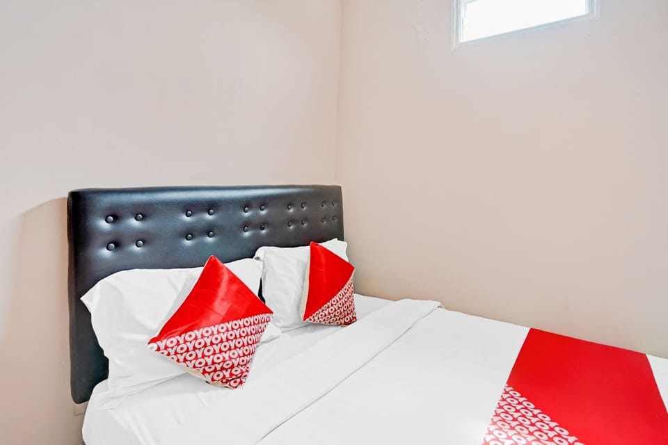 Standard Double Room | Laptop workspace, free WiFi, bed sheets