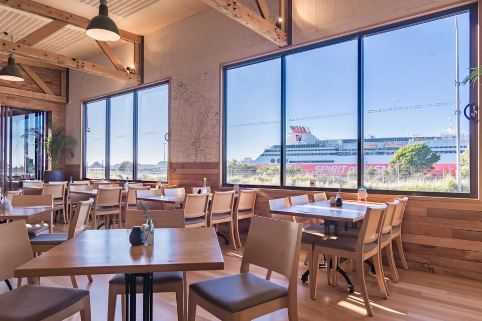 Lunch and dinner served