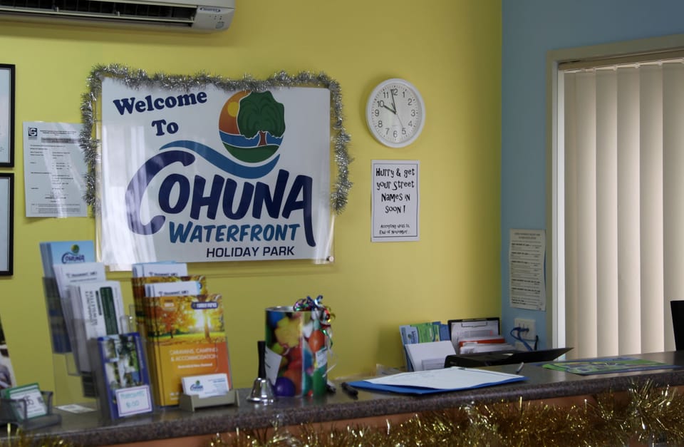 Cohuna Waterfront Holiday Park Campground/ 
RV Resort in Victoria