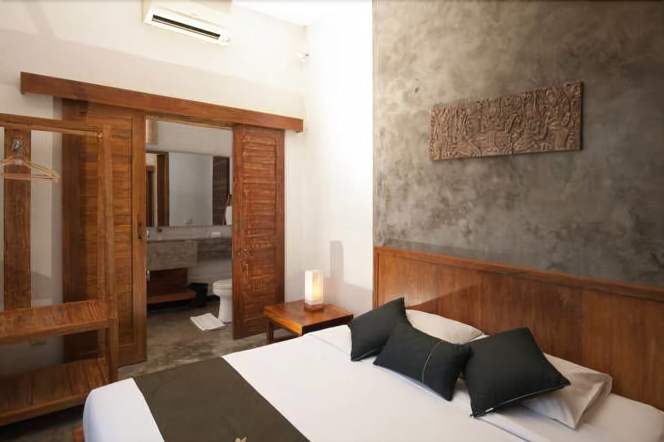 Deluxe AC Room | In-room safe, rollaway beds, free WiFi, bed sheets