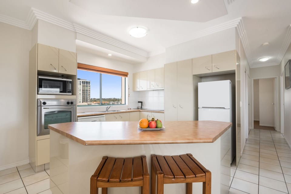 Apartment, 2 Bedrooms, Ocean View | Private kitchen | Coffee/tea maker, full-size fridge, microwave, oven