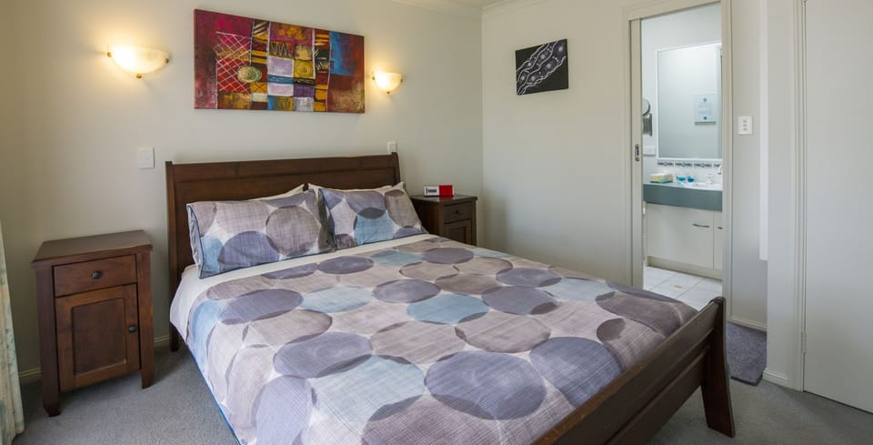 Blackout drapes, iron/ironing board, free WiFi, bed sheets