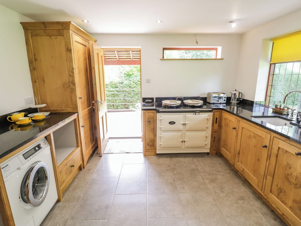 Fridge, dishwasher, electric kettle, toaster