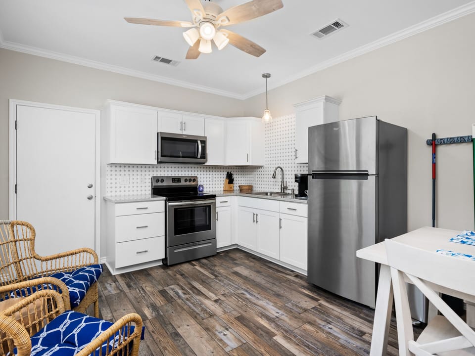 House (4 Bedrooms) | Property amenity