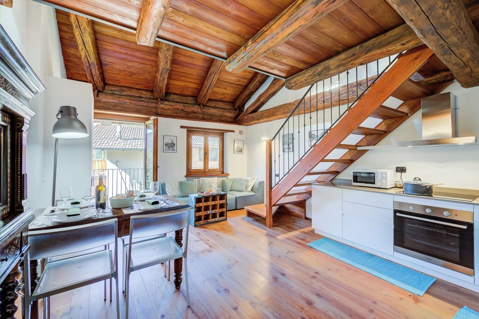 Family Apartment, Multiple Bedrooms (San Marco Lodge Apt Mountain Retreat) | Private kitchen | Fridge, microwave, oven, stovetop