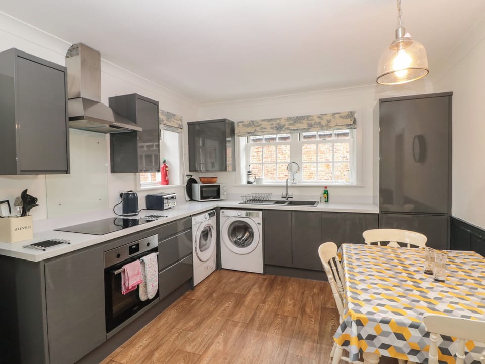 Fridge, dishwasher, electric kettle, toaster