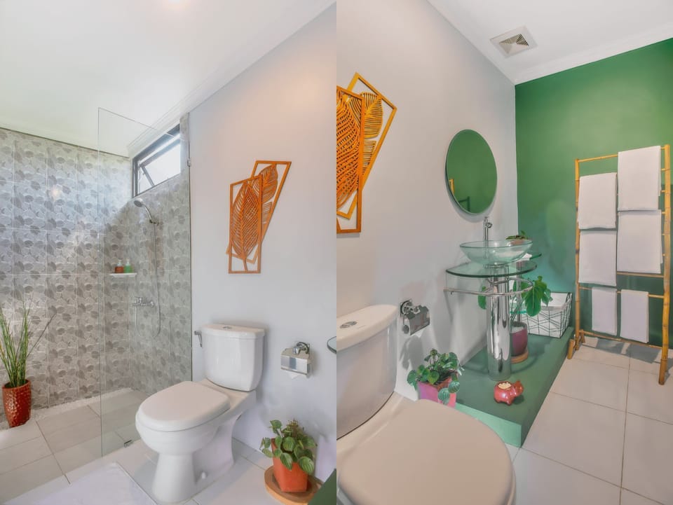 Shower, rainfall showerhead, free toiletries, slippers