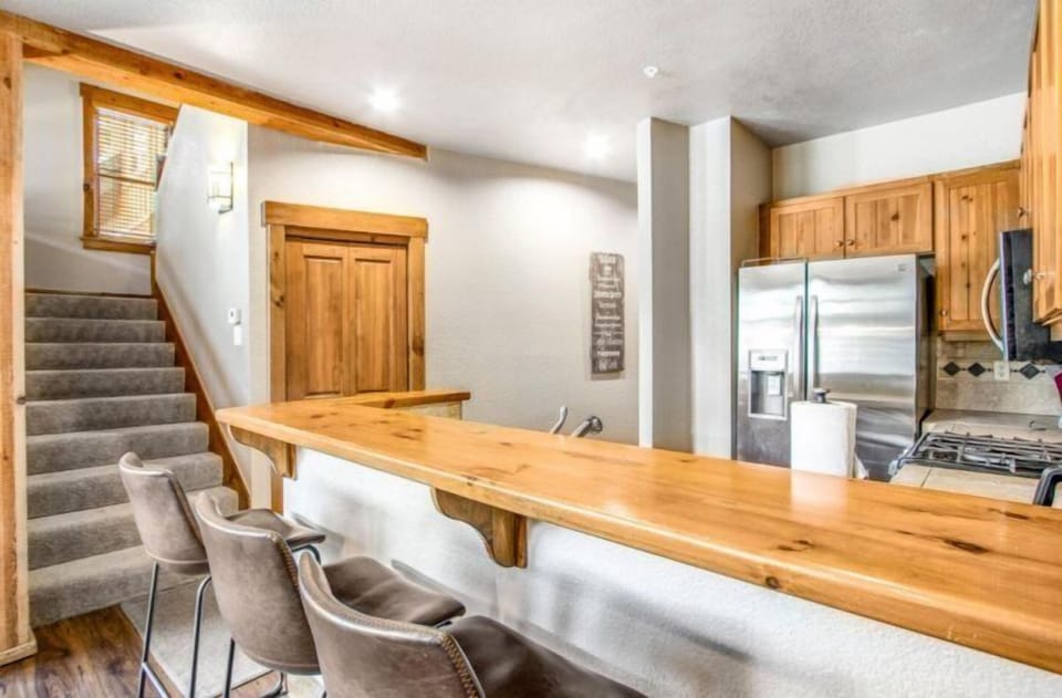 Condo (Lovely townhome a half-mile from Keys) | Exterior