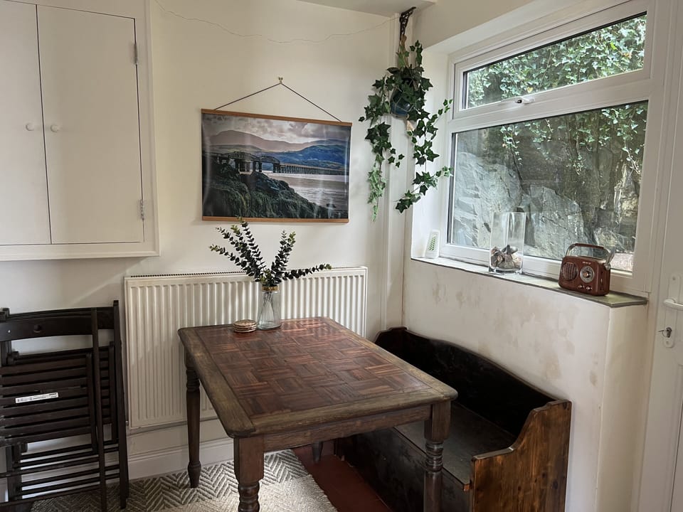 Cottage | Dining