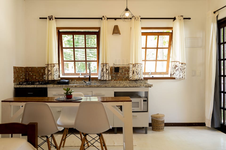Standard Studio | Private kitchen | Mini-fridge, microwave, stovetop, highchair