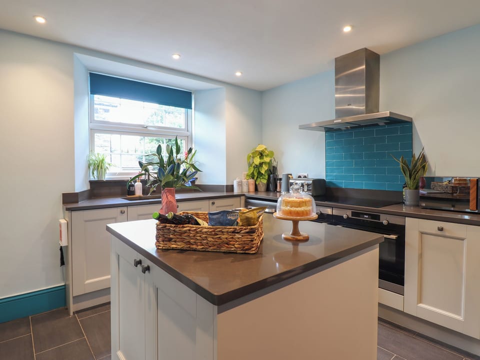 Fridge, dishwasher, electric kettle, toaster