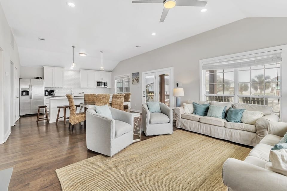 House, 2 Bedrooms | Living area | Smart TV